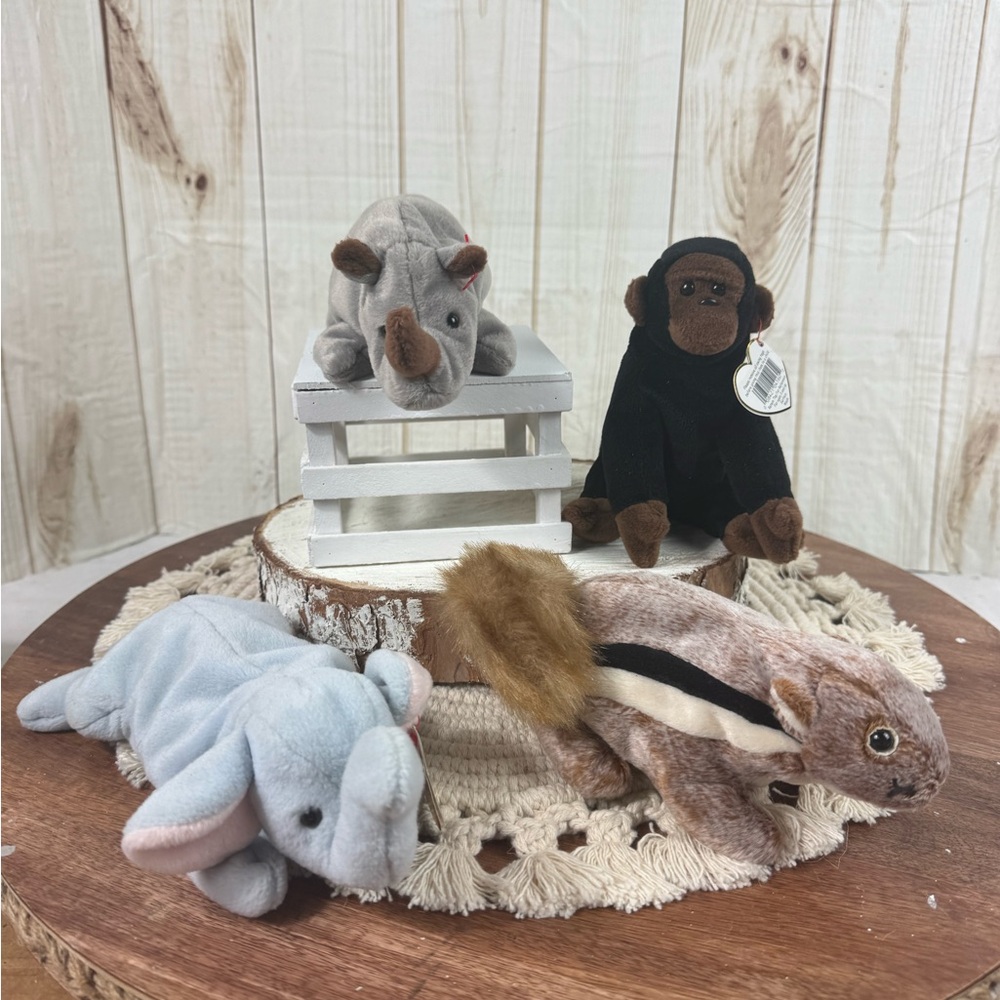 Ty Beanie Babies collection Gorilla,elephant,rhinoceros and chipmunk.set 4.